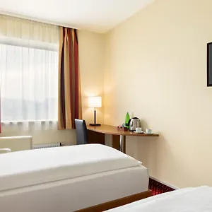 *** Hotel Amedia Express Prague, Trademark Collection By Wyndham República Checa