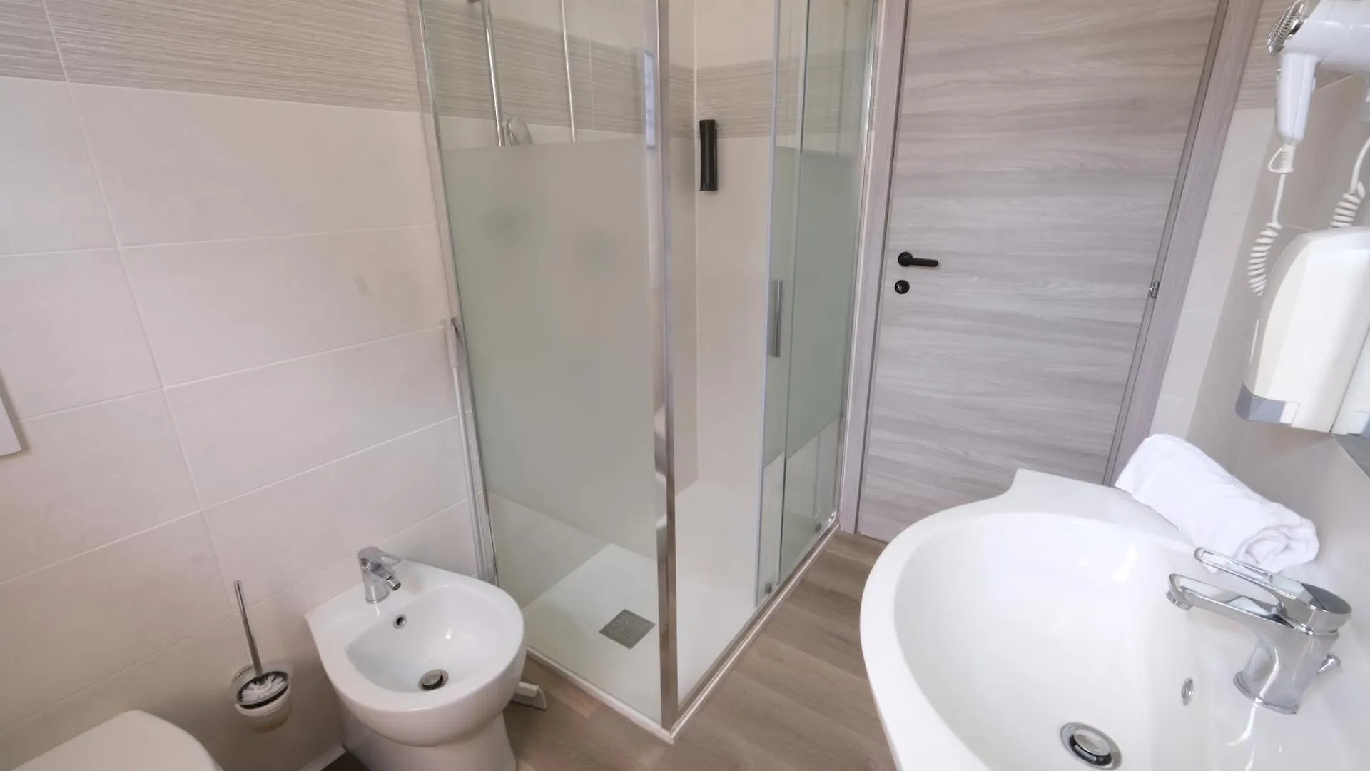 Hostel 3 Milan Guest house